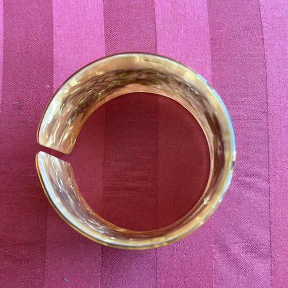 Handpainted CUFF BRACELET with black floral plumeria motif raised unique - Picture 5 of 13